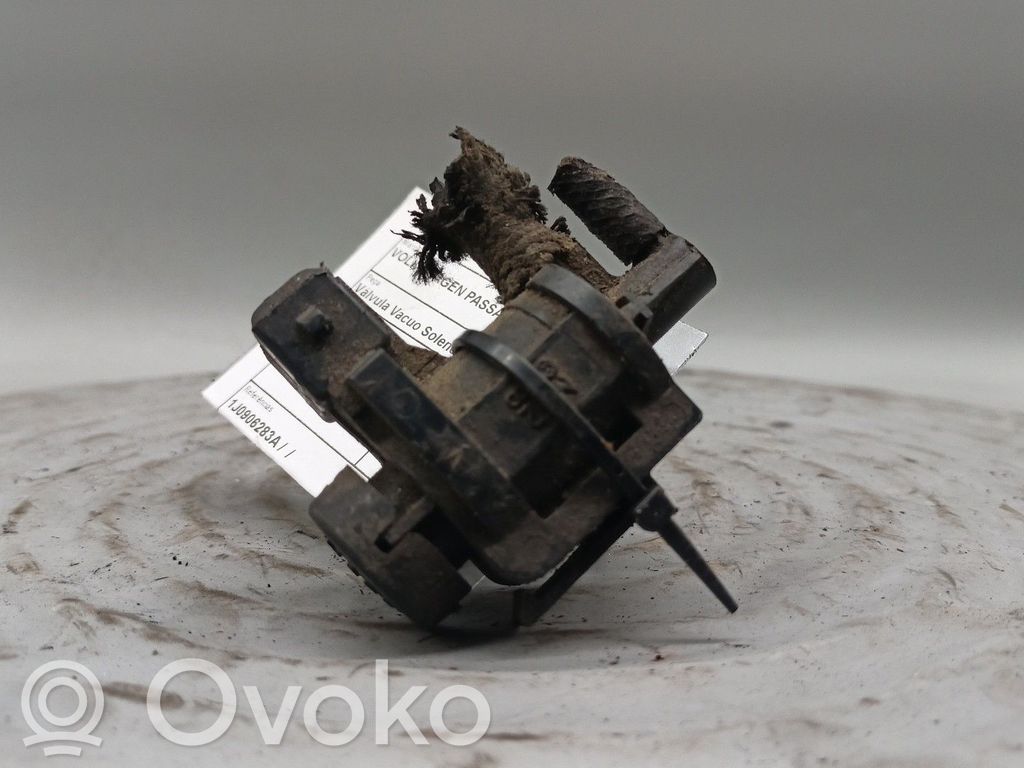 Electroválvula del turbo   1J0906283A