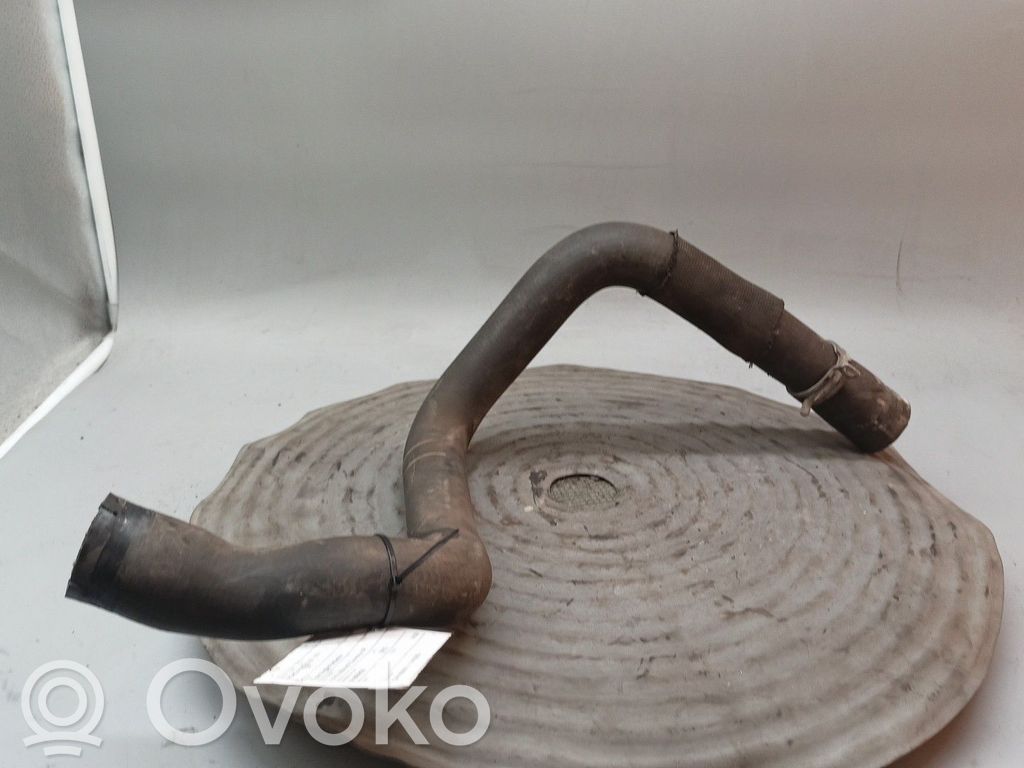 Ford Focus Conductă/furtun lichid de răcire 