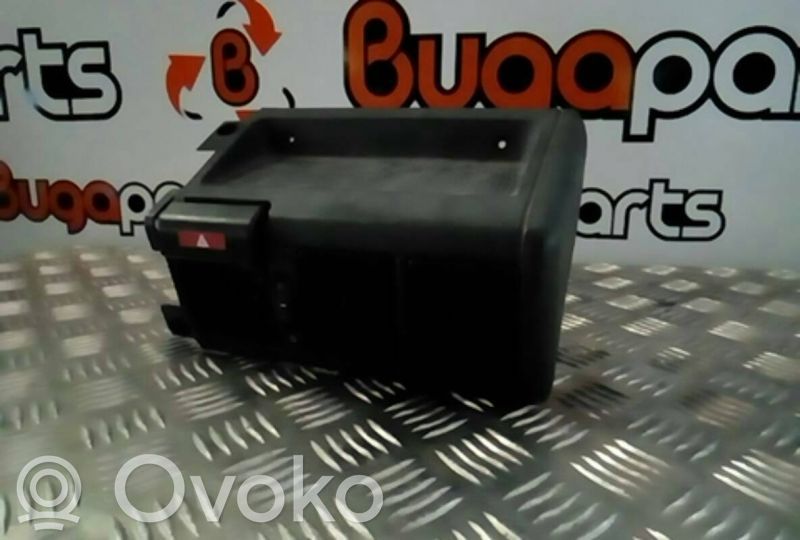 Opel Corsa A Center console 