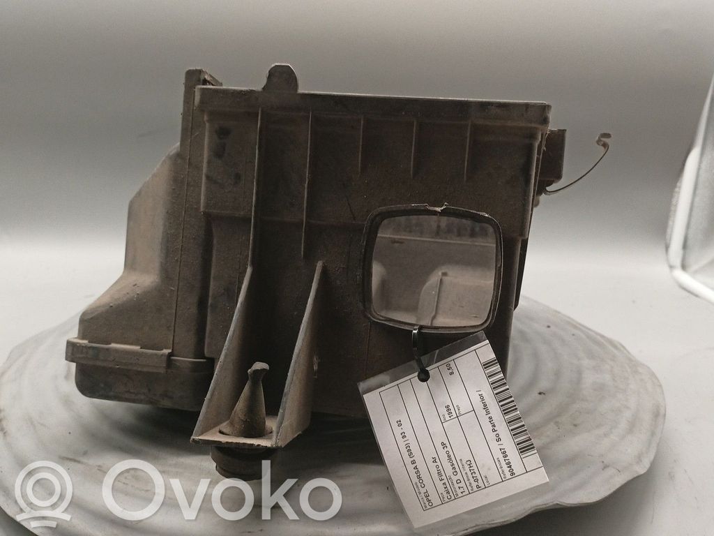 Opel Corsa B Air filter box 