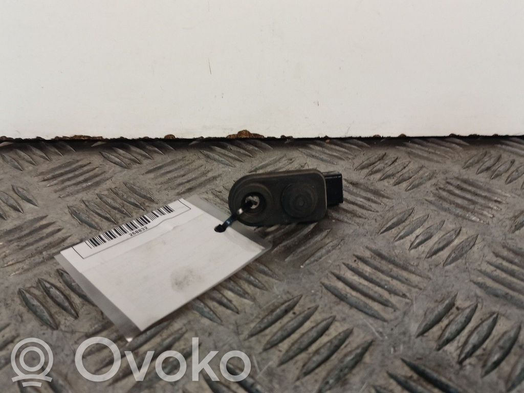 Interrupteur / bouton multifonctionnel   6051