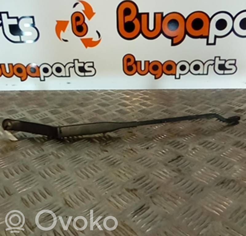 Front wiper blade arm