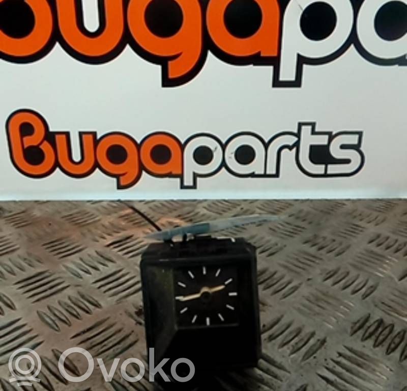 Opel Corsa A Clock 