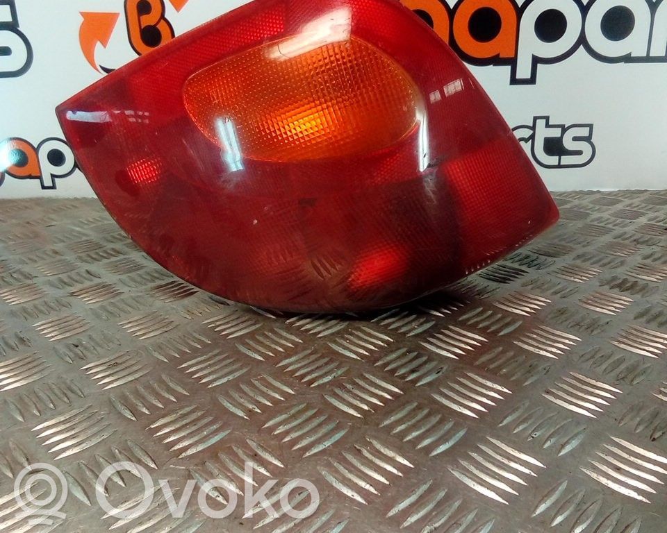 Tailgate rear/tail lights   96FG13N004