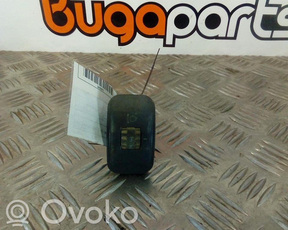 Fiat Punto (176) Moteur de réglage du niveau des phares 