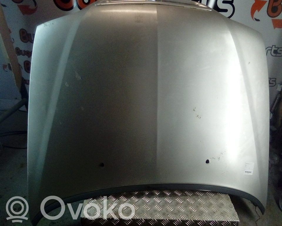 Couvercle, capot moteur