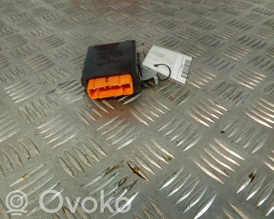 Toyota Corolla E110 Door central lock control unit/module 