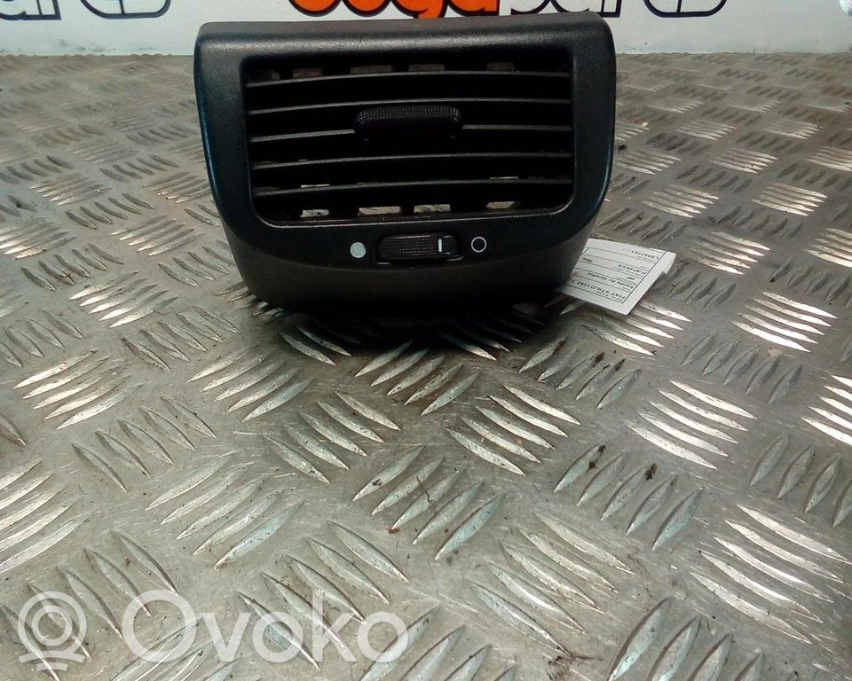 Rejilla de ventilación central del panel   LS347701