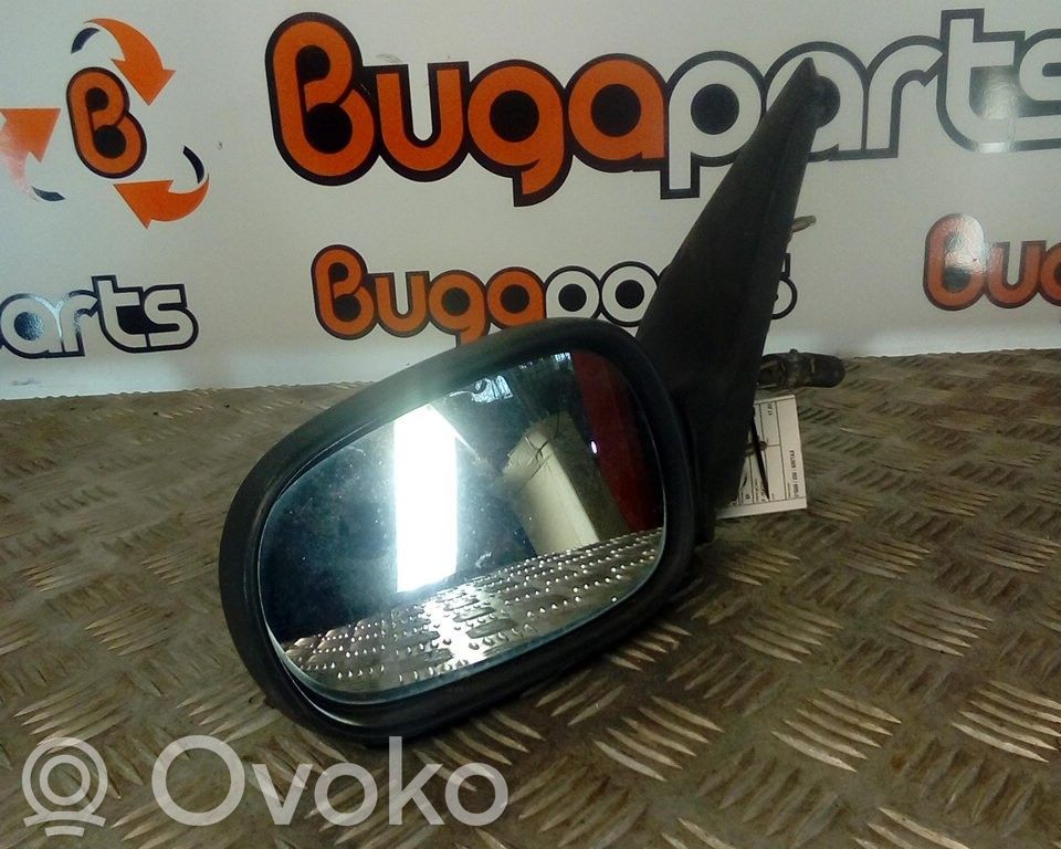 Renault Clio I Front door electric wing mirror 