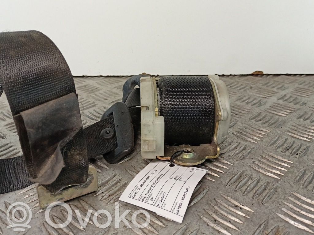 Opel Corsa B Cinturón trasero 