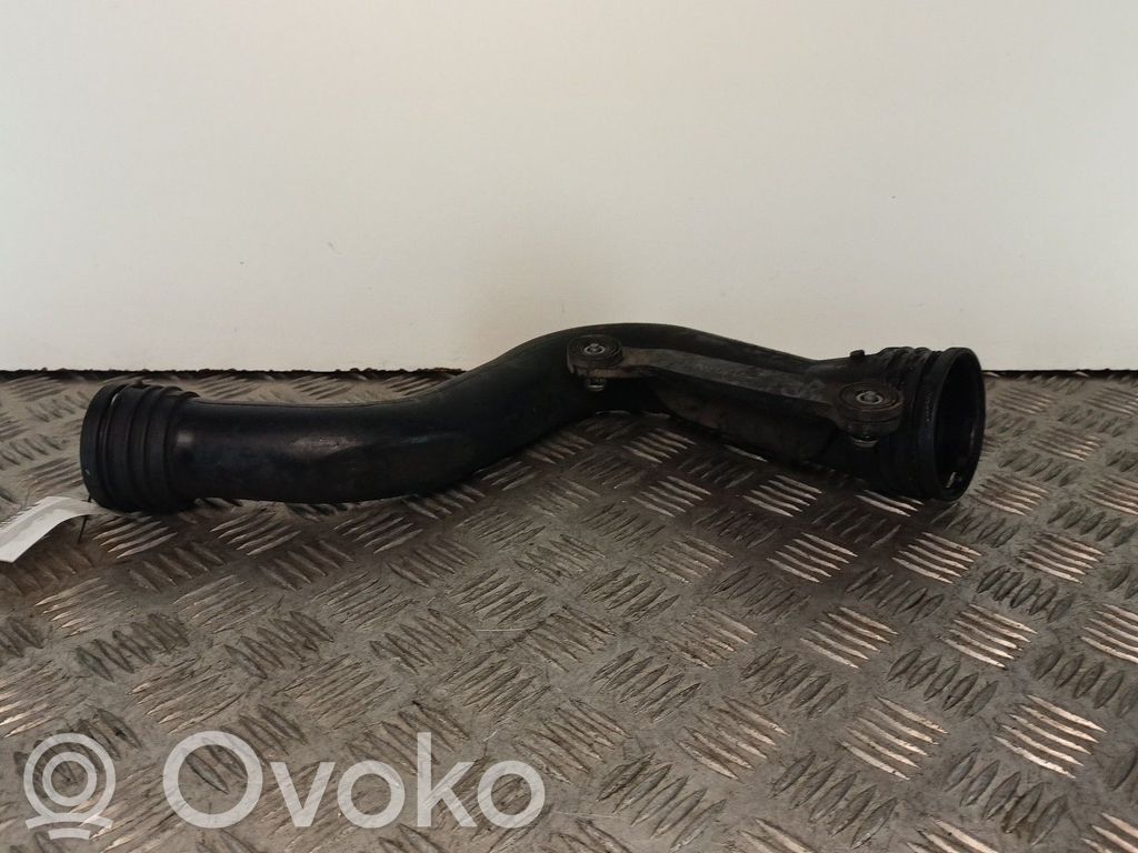 Turboahtimen ilmanoton letku   1K0145762CK