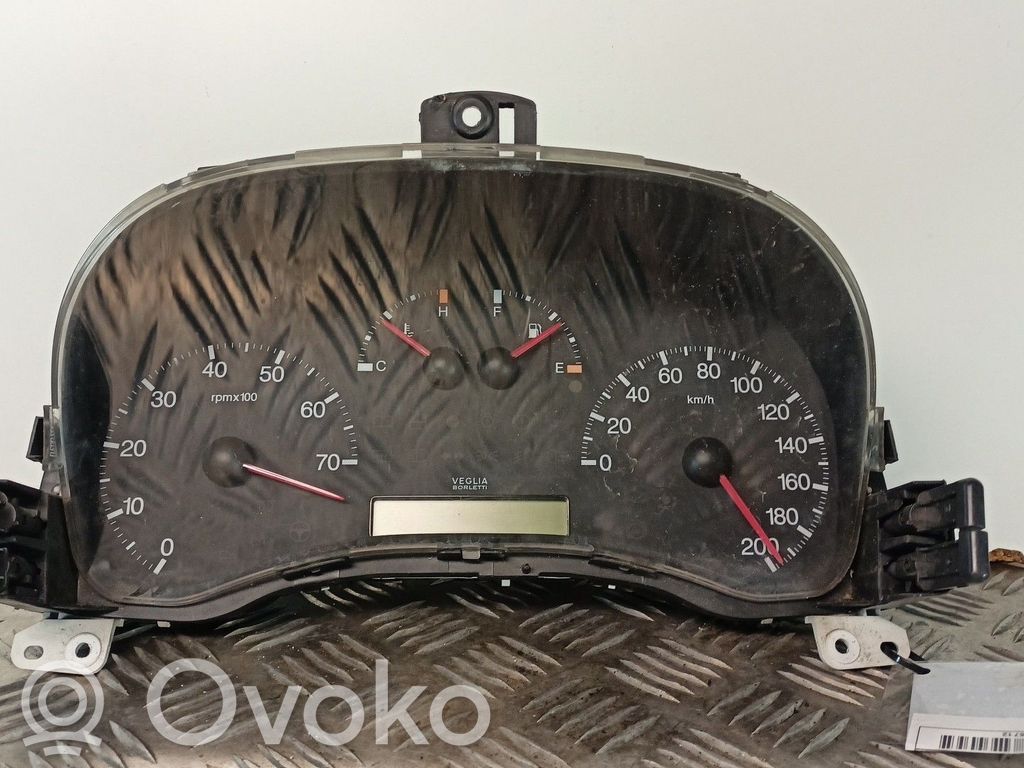 Compteur de vitesse tableau de bord   46812961,90689