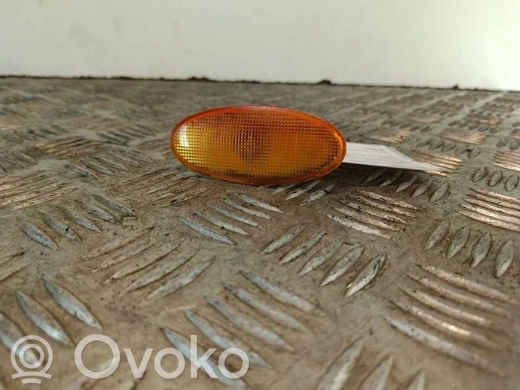 Fiat Punto (176) Blinker vorne Stoßstange 