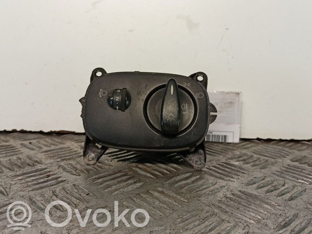 Przełącznik świateł   YC1T13A24DB,04052831,GOGMA