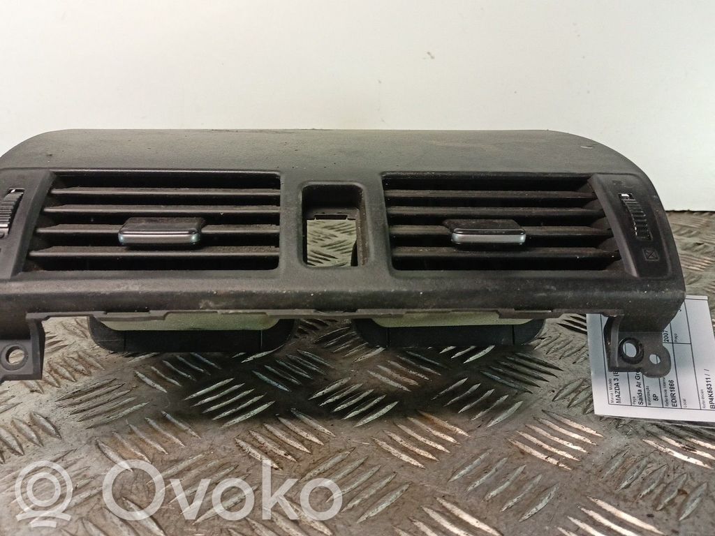 Grille d'aération centrale   BP4K55311