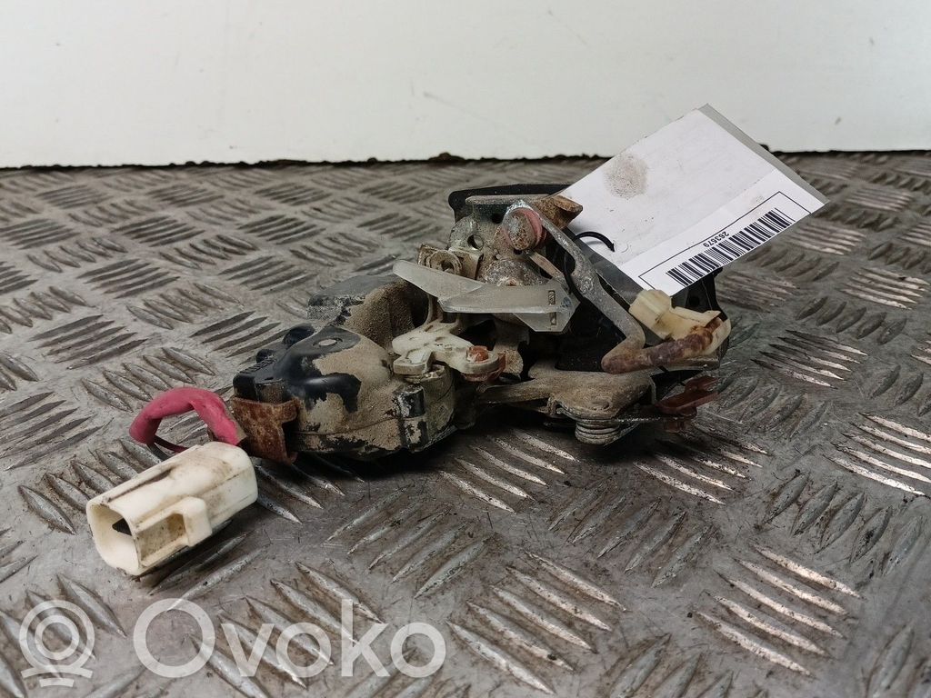 Galinių durų spyna   FECHADURA,DIREITA,TOYOTACOROLLAE10,TRASEIRA