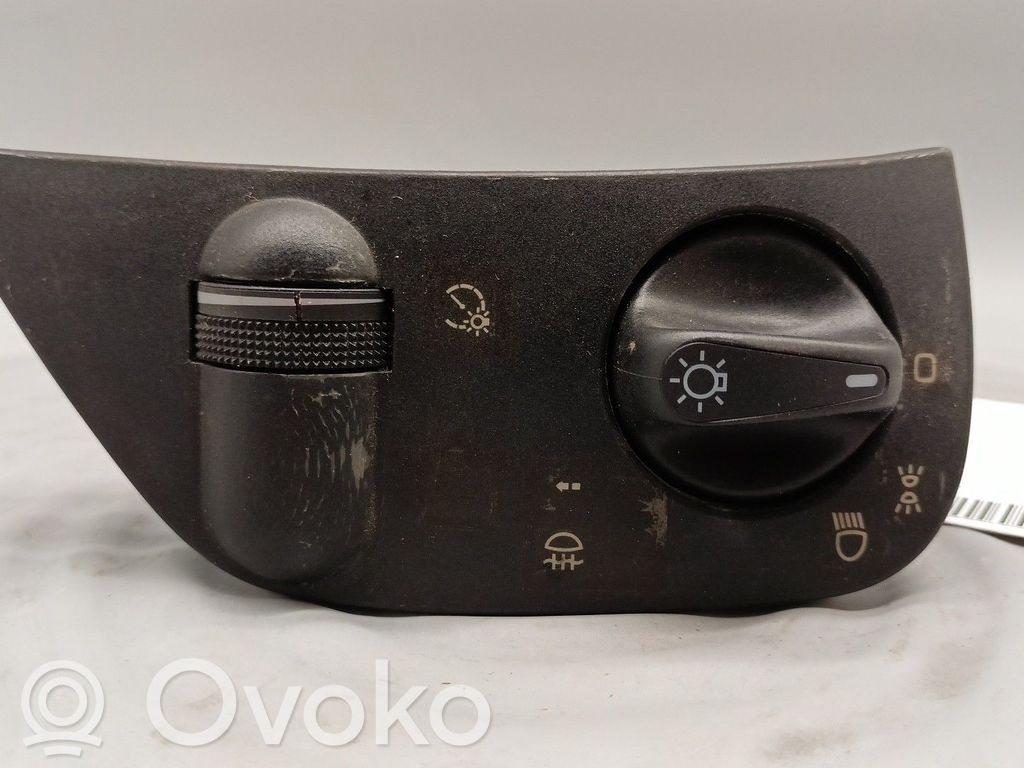 Valokatkaisija   6K1941531