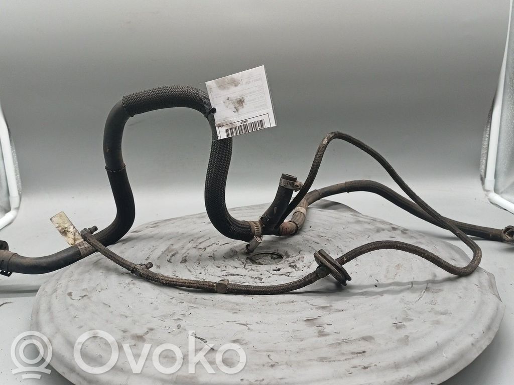 Tuyau d'alimentation conduite de carburant   1353780066902,11884410GE