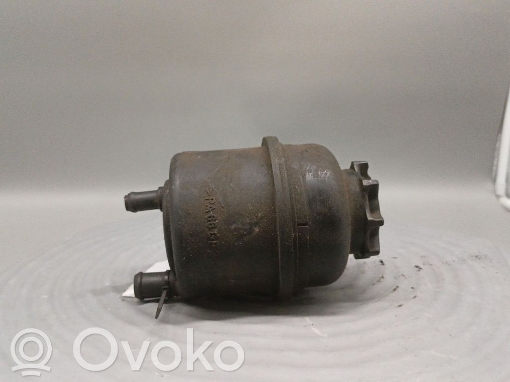 Opel Corsa B Vairo stiprintuvo skysčio bakelis 
