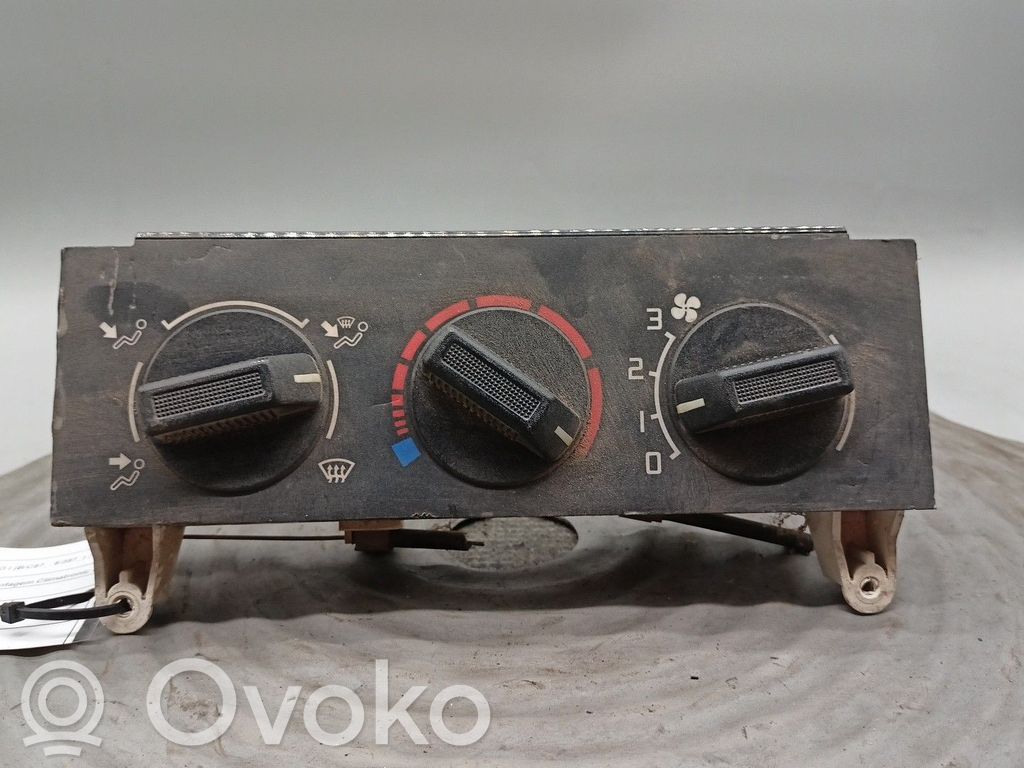 Renault Clio I Climate control unit 