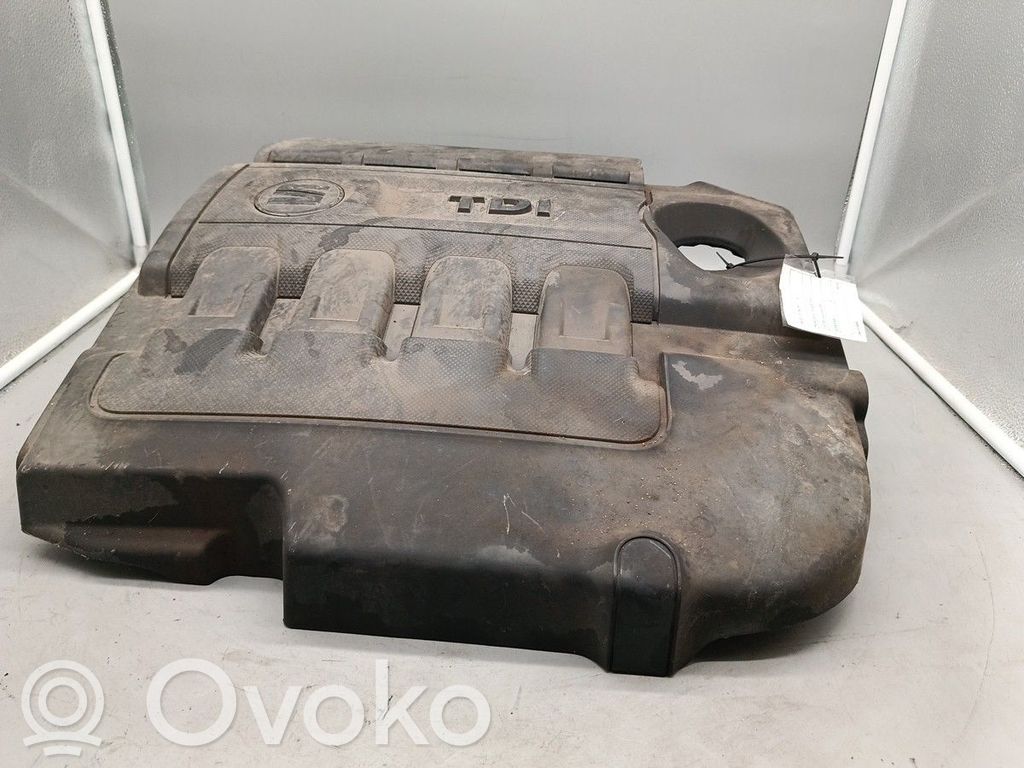 Couvercle cache moteur   04L103954