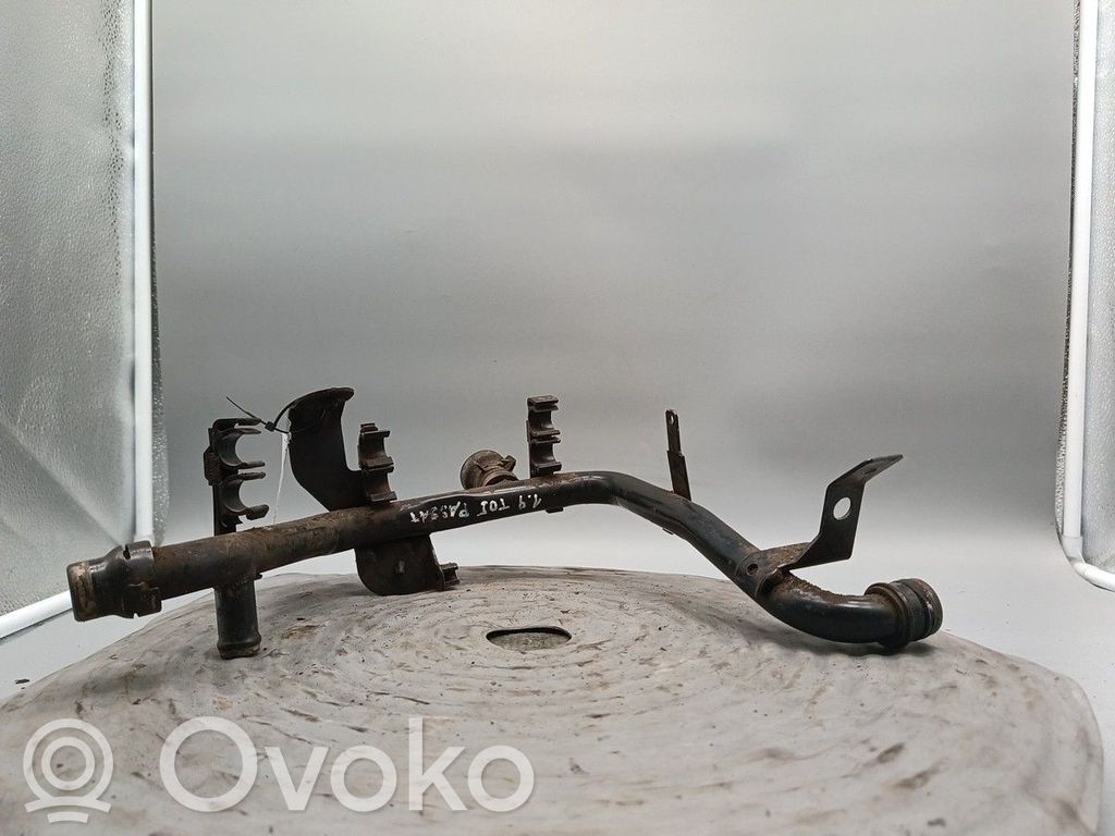 Volkswagen PASSAT B5.5 Jäähdytysnesteletku 