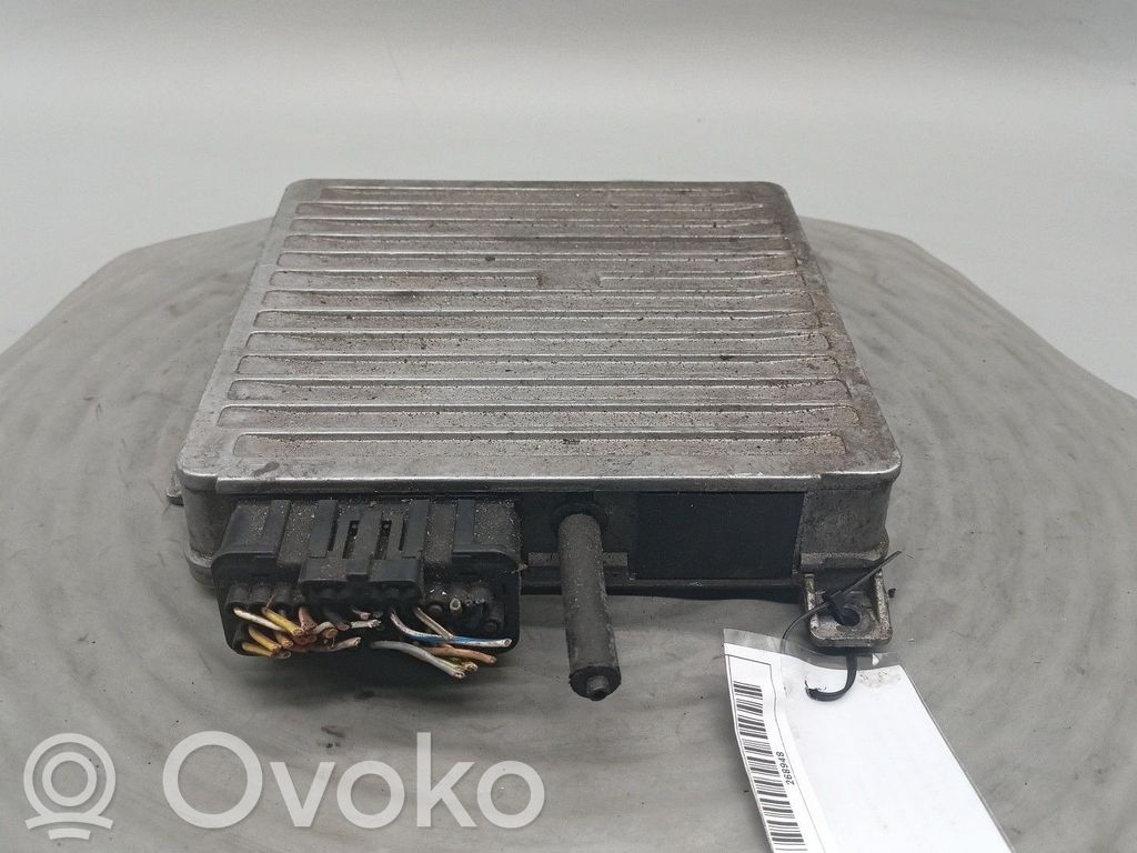 Moottorin ohjainlaite/moduuli   MKC101610