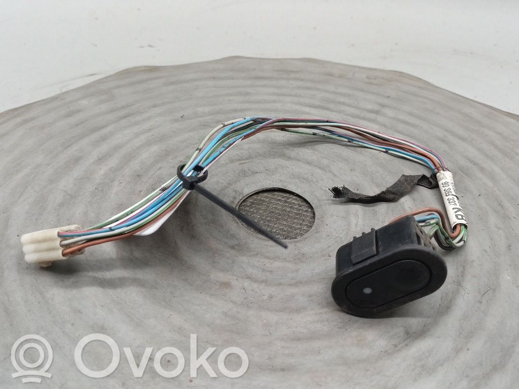 Opel Corsa B Interruptor del elevalunas eléctrico 