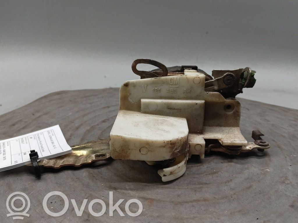 Front door lock   90452374,134179,24425292,90451282