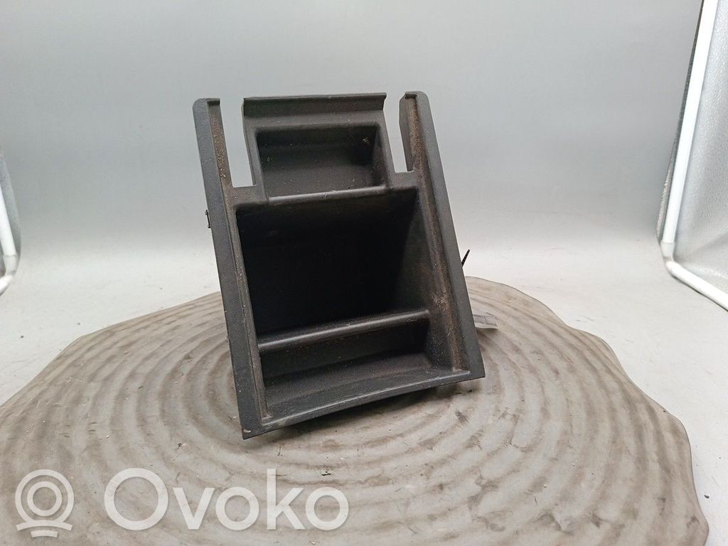 Seat Leon (5F) Glove box 