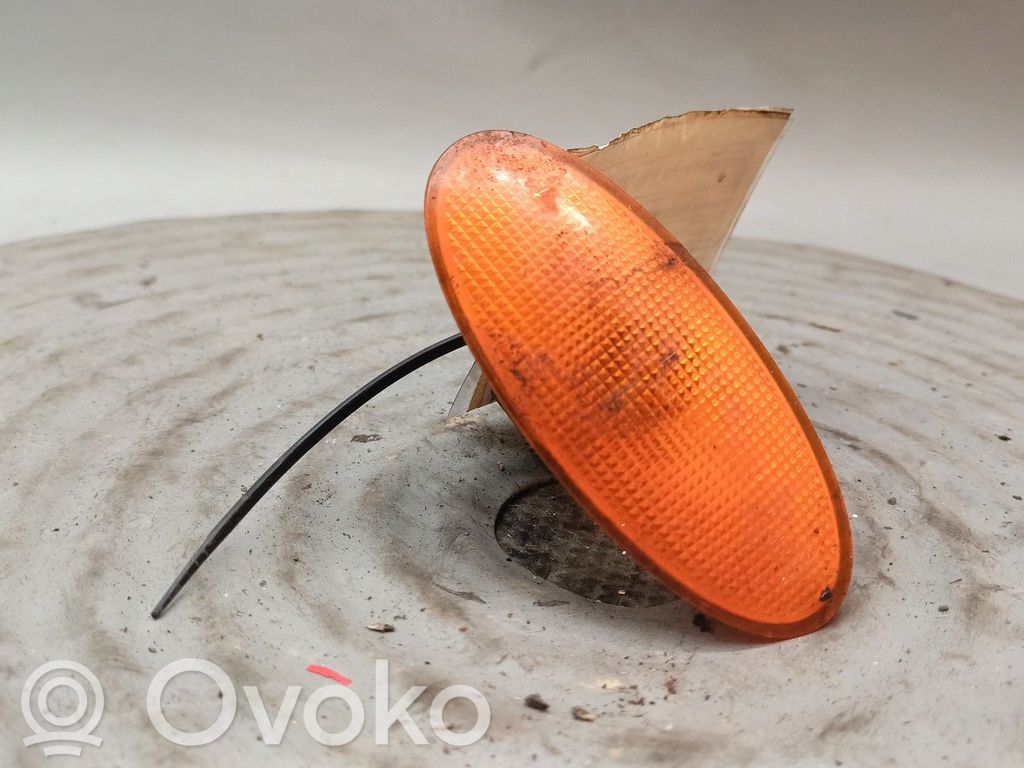 Fiat Punto (176) Blinker vorne Stoßstange 