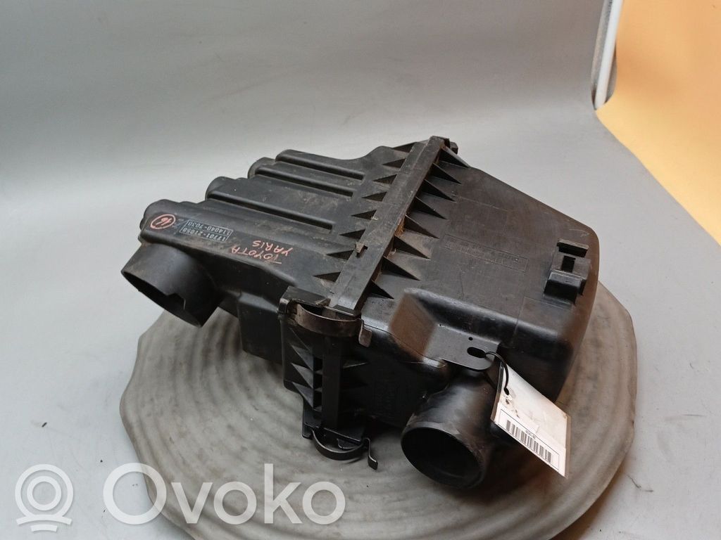 Toyota Yaris Obudowa filtra powietrza 