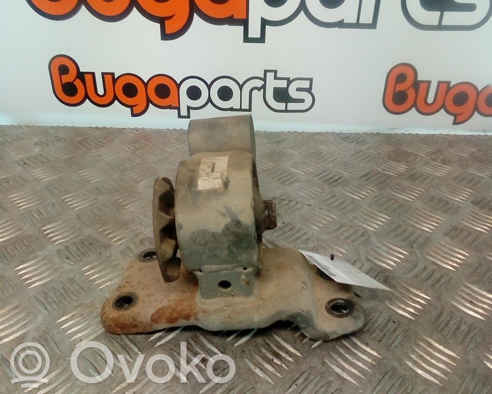 Mitsubishi Colt Подушка двигателя 