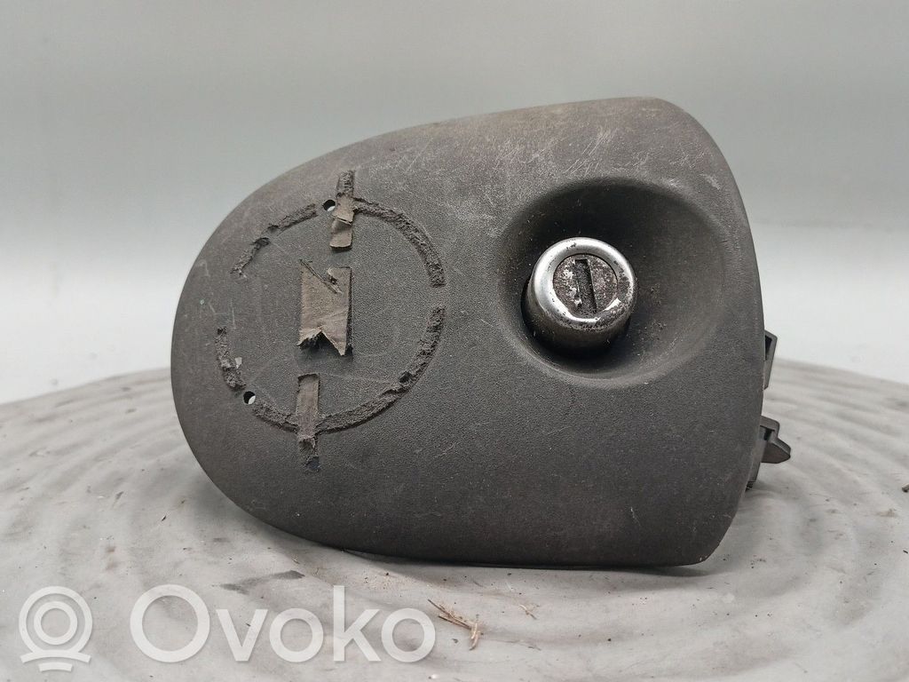 Opel Corsa B Zamek klapy tylnej bagażnika 