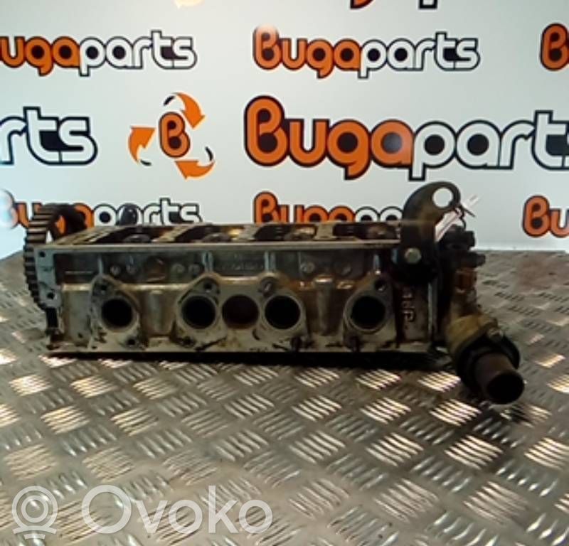 Peugeot 206 Engine head 