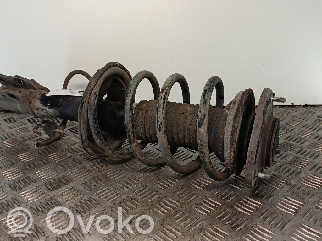 Toyota Corolla Verso E121 Stoßdämpfer vorne 