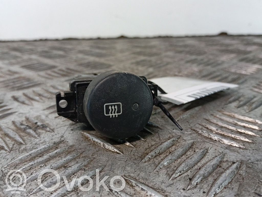Hyundai Accent Tuulilasinlämmittimen kytkin 