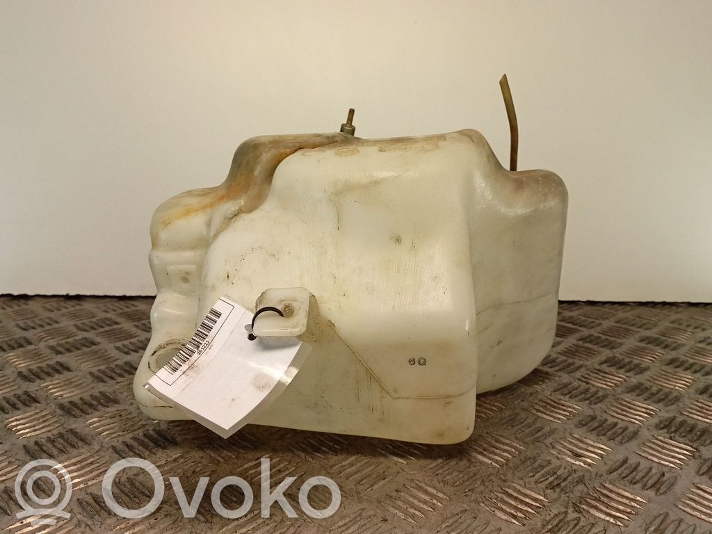 Logu šķidruma tvertne   E1018813