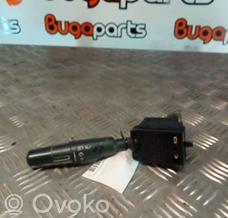 Peugeot 106 Interruptor/palanca de limpiador de luz de giro 
