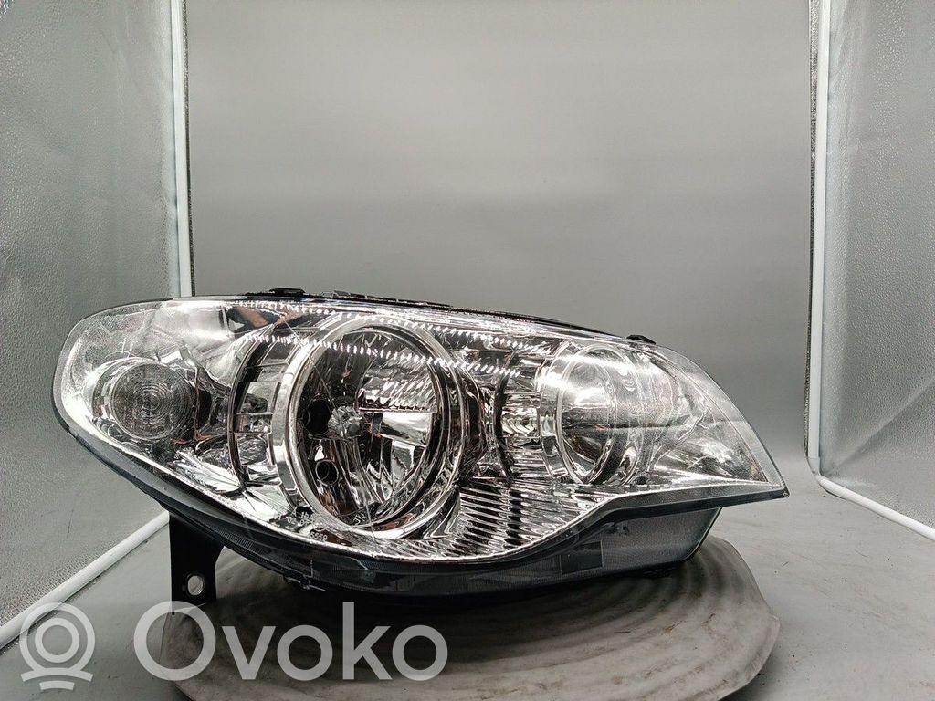 Fiat Strada Phare frontale 