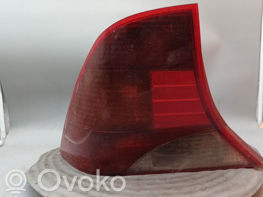 Aizmugurējais lukturis pārsegā   XS4X13405,XS4X13405