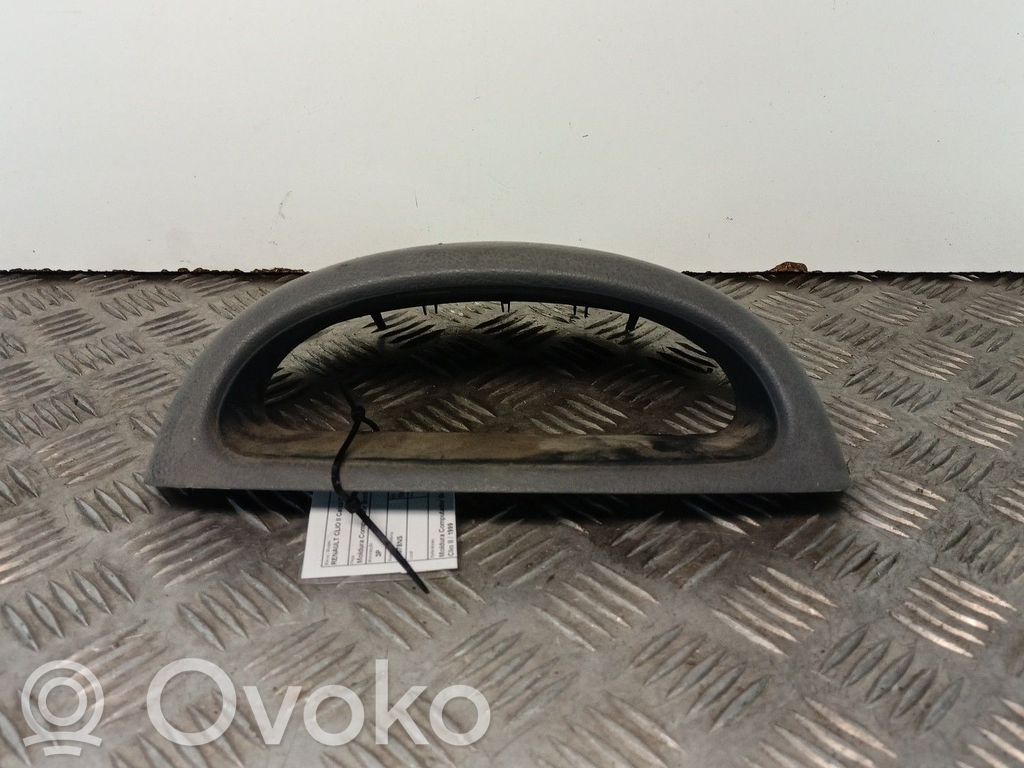 Renault Clio II Ekrāns / displejs / mazais ekrāns 