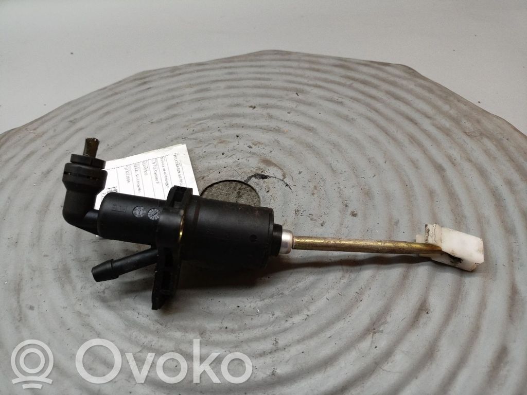 Kytkimen pääsylinteri   1J1721388A