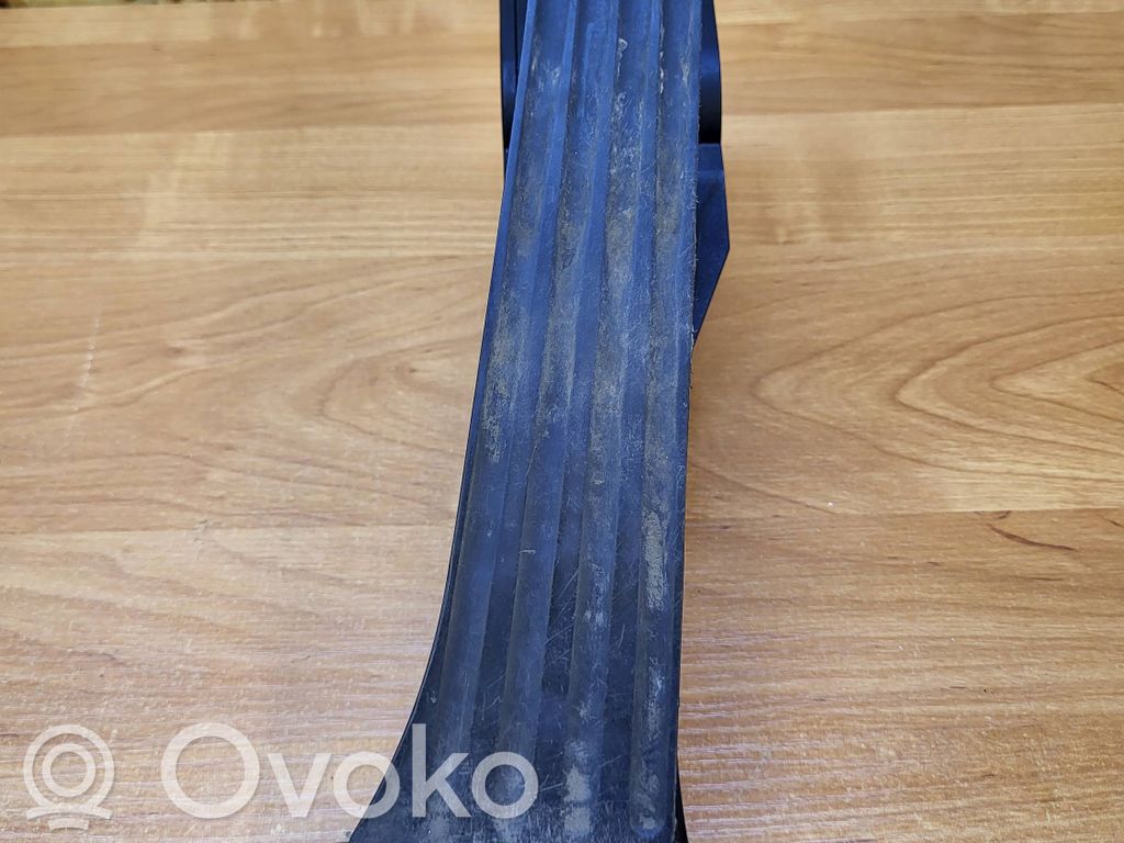 Accelerator throttle pedal   6786286,25916010,240708