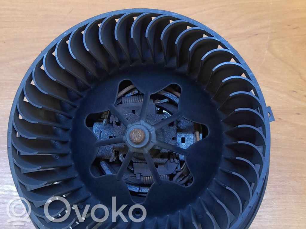 Pečiuko ventiliatorius/ putikas   6933664,9196313,9854670,64116933664,64119144201,64119227671,9144201,9227671