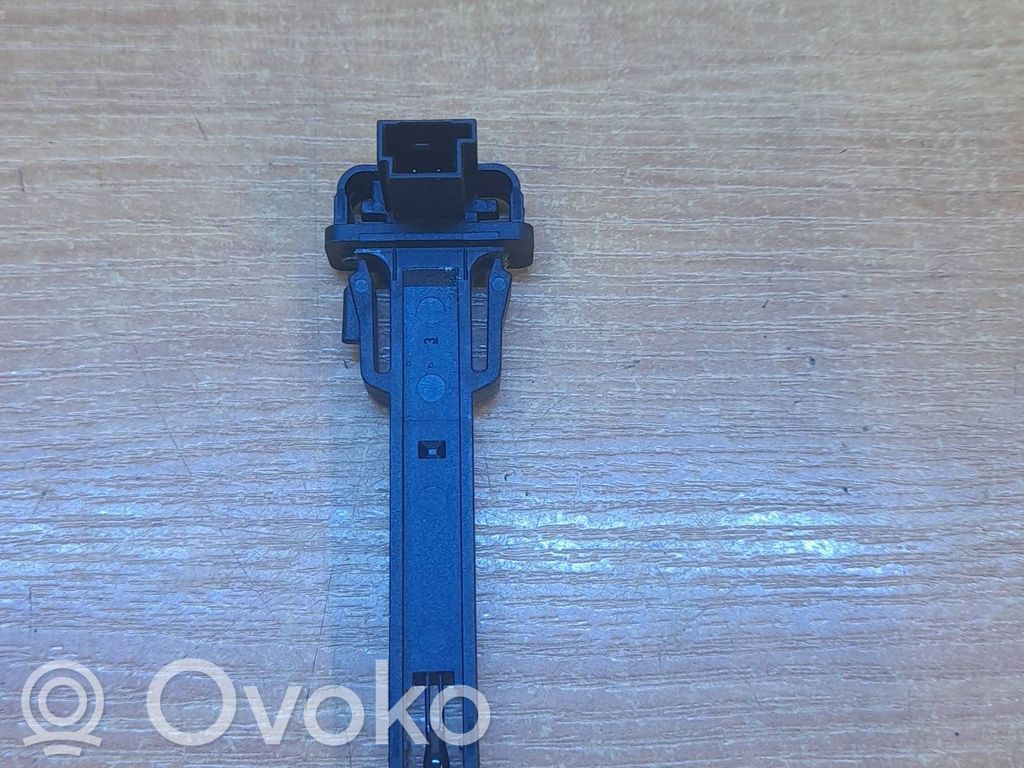 Interior temperature sensor   10038701