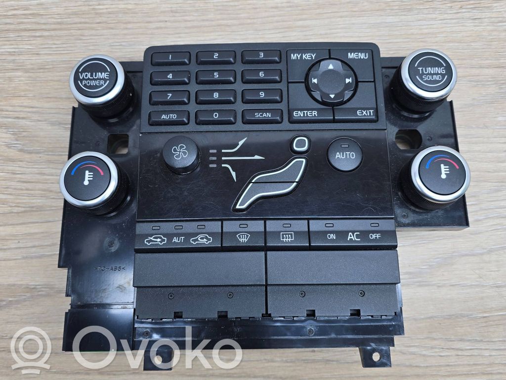 Volvo V70 Climate control unit 