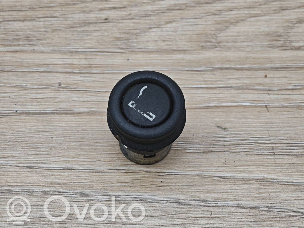 Cigarette lighter   6969134,17711410