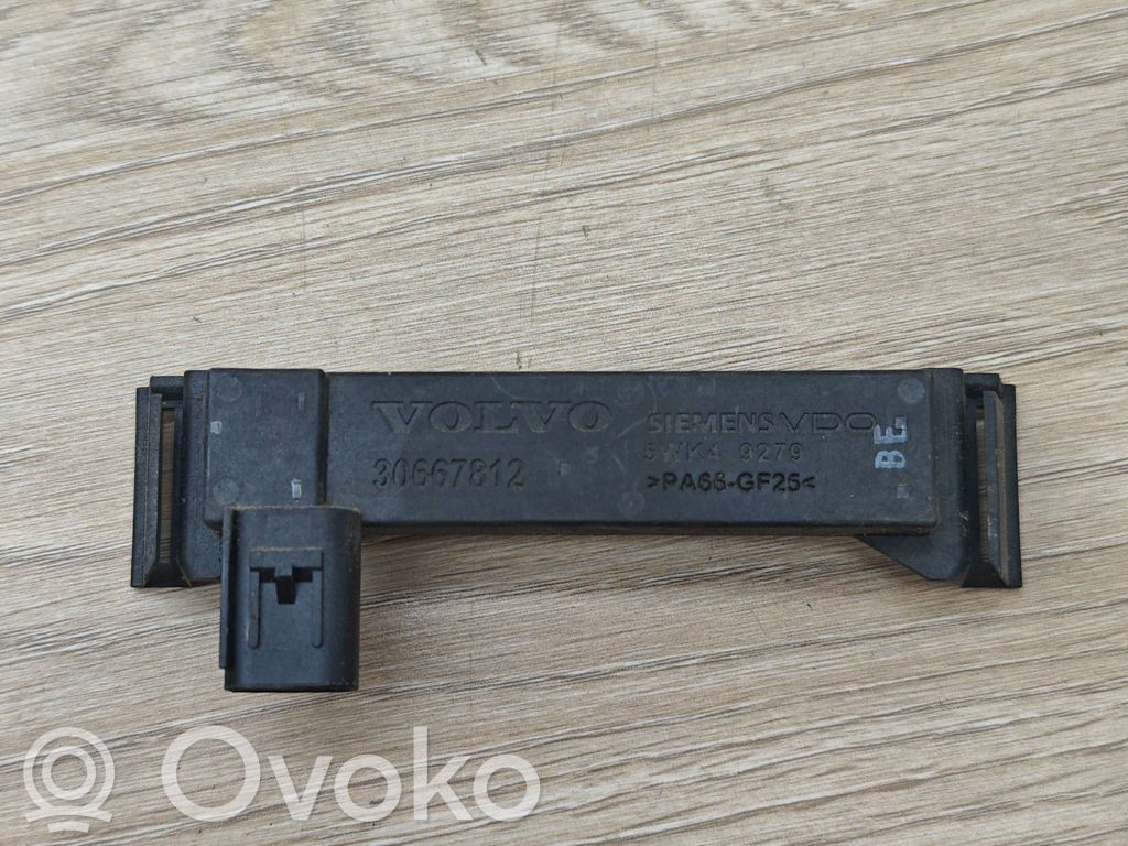 Volvo V70 Pystyantennivahvistin 