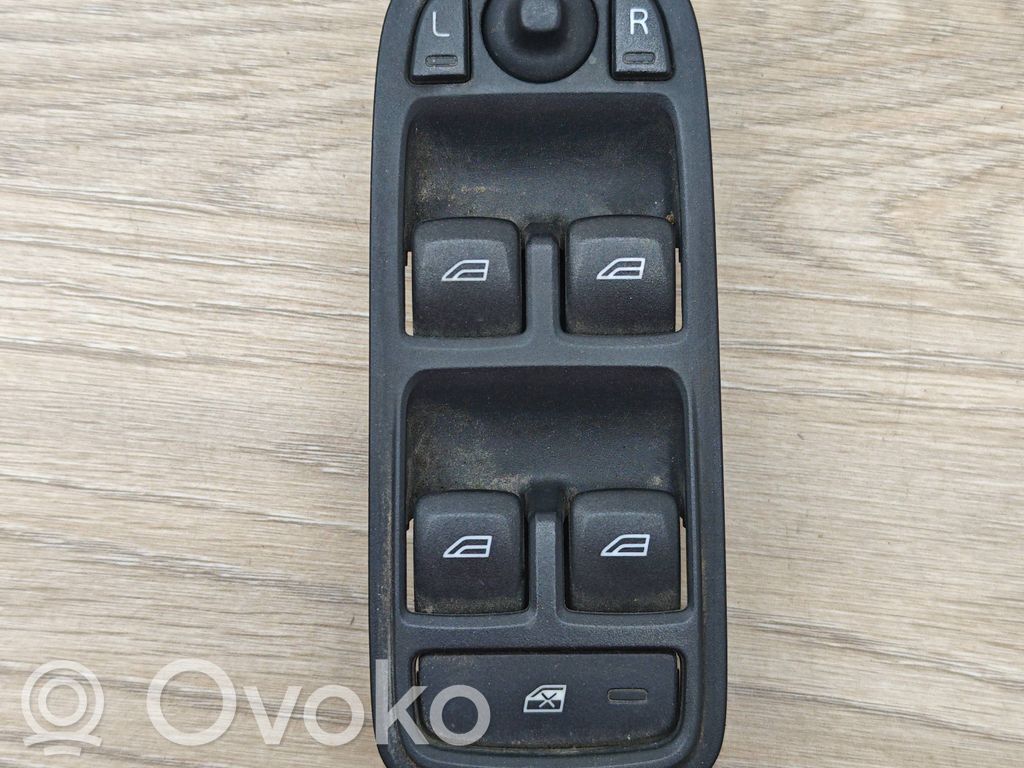 Przyciski szyb   31343101,14W041,SWEA01